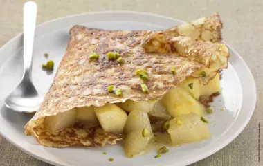 Crêpes and Stewed Apples, Pears and Ginger